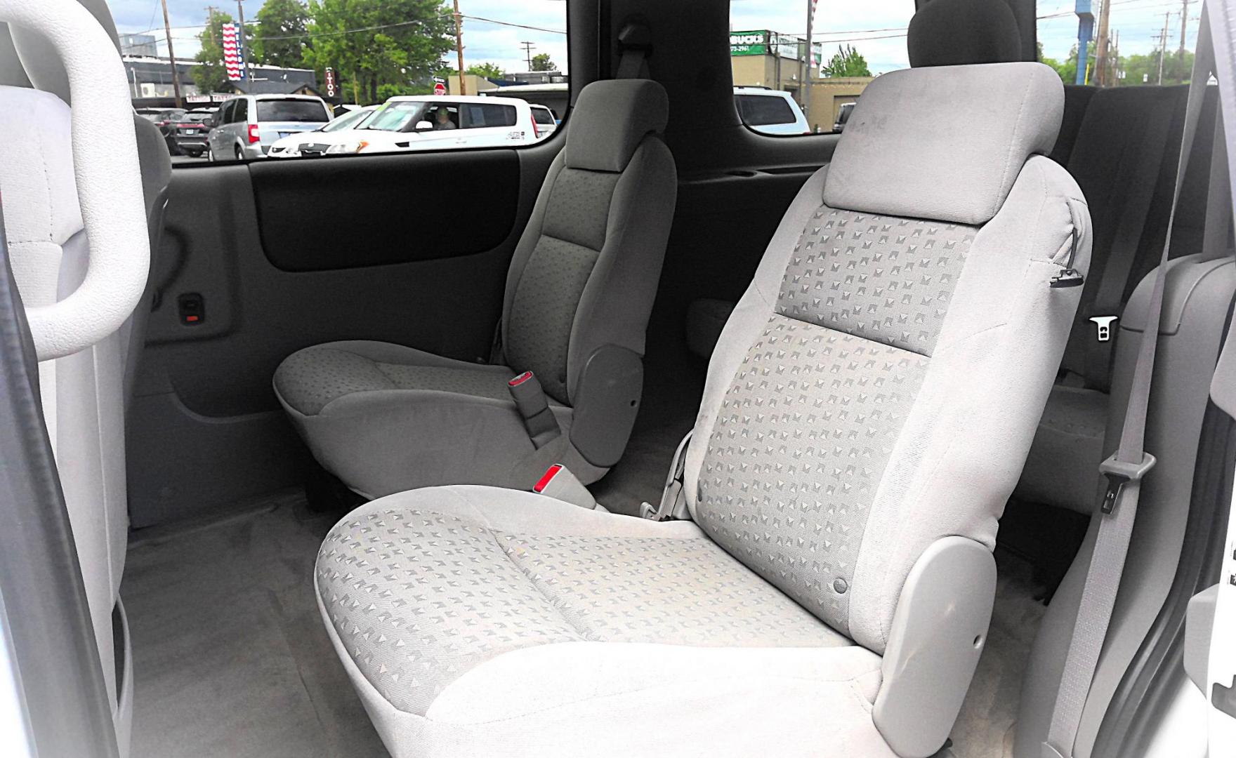 2006 WHITE Chevrolet Uplander EXT LS FWD 1LS (1GNDV23L66D) with an 3.5L V6 OHV 16V engine, 4-Speed Automatic Overdrive transmission, located at 502 S. Riverside Avenue, Medford, OR, 97501, (541) 773-3136, 42.322803, -122.867477 - Photo#8
