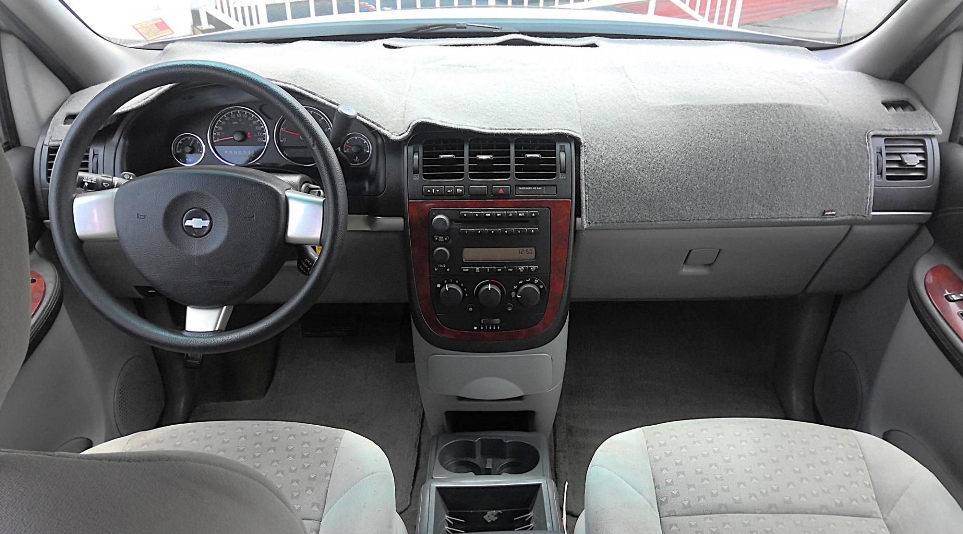 2006 WHITE Chevrolet Uplander EXT LS FWD 1LS (1GNDV23L66D) with an 3.5L V6 OHV 16V engine, 4-Speed Automatic Overdrive transmission, located at 502 S. Riverside Avenue, Medford, OR, 97501, (541) 773-3136, 42.322803, -122.867477 - Photo#10