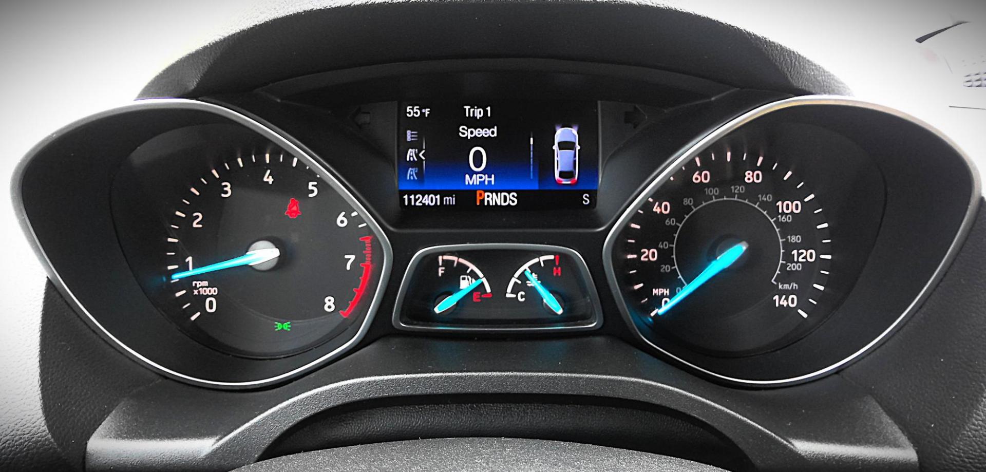 2017 SILVER Ford Escape SE 4WD (1FMCU9G9XHU) with an 2.0L L4 DOHC 16V engine, 6A transmission, located at 502 S. Riverside Avenue, Medford, OR, 97501, (541) 773-3136, 42.322803, -122.867477 - Photo#8