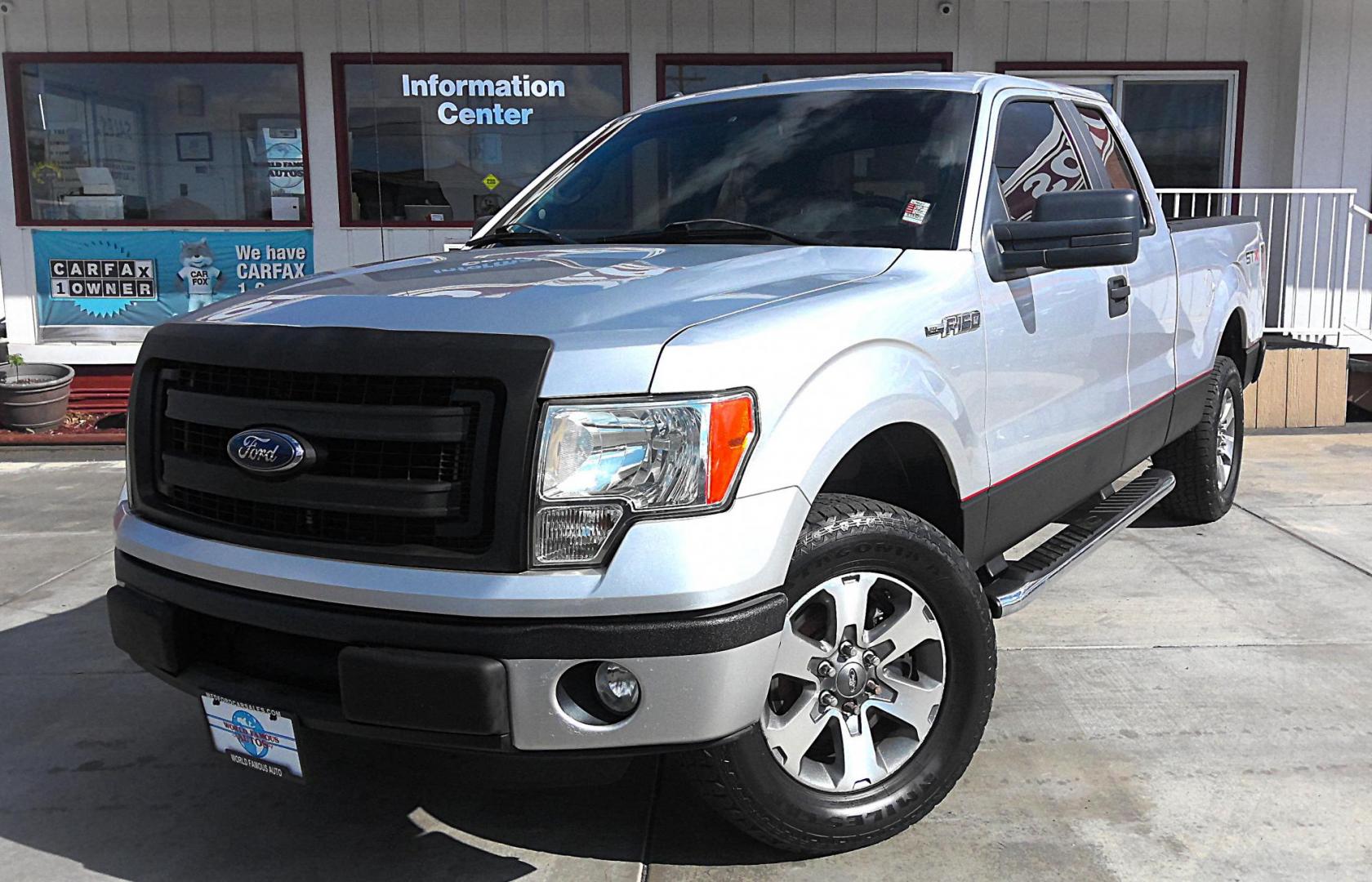 2013 SILVER Ford F-150 Lariat SuperCab 6.5-ft. Bed 4WD (1FTFX1EF0DF) with an 5.0L V8 engine, 6-Speed Automatic transmission, located at 502 S. Riverside Avenue, Medford, OR, 97501, (541) 773-3136, 42.322803, -122.867477 - Photo#1