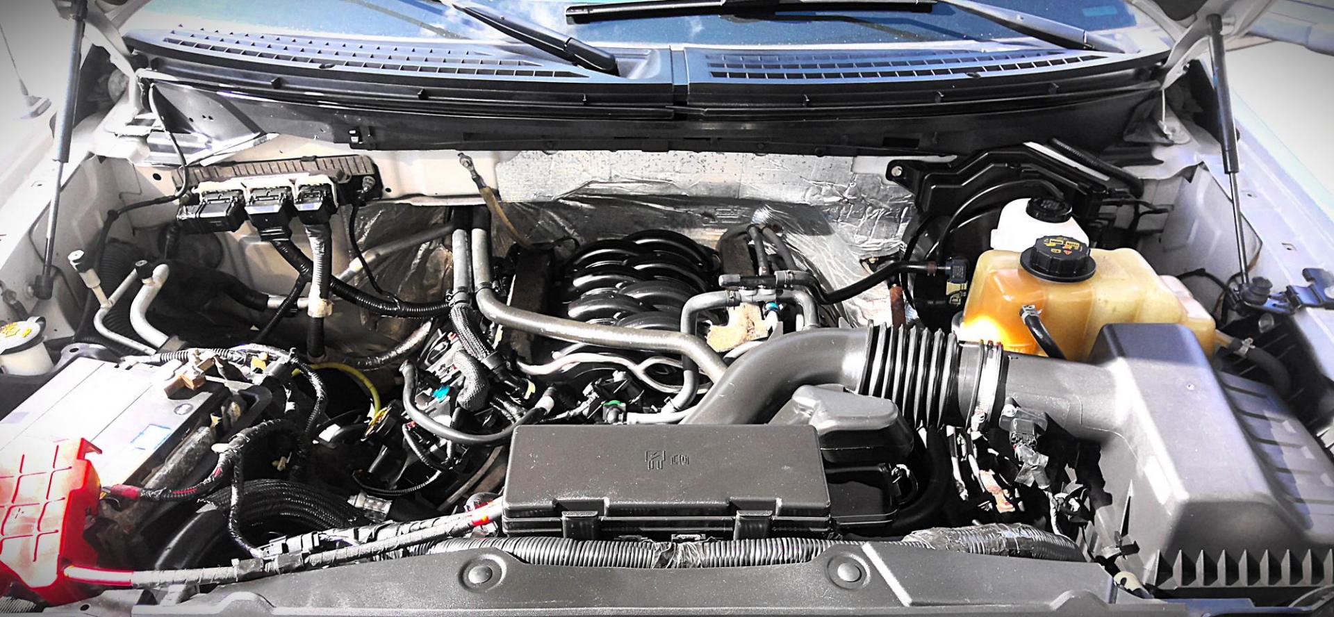 2013 SILVER Ford F-150 Lariat SuperCab 6.5-ft. Bed 4WD (1FTFX1EF0DF) with an 5.0L V8 engine, 6-Speed Automatic transmission, located at 502 S. Riverside Avenue, Medford, OR, 97501, (541) 773-3136, 42.322803, -122.867477 - Photo#9