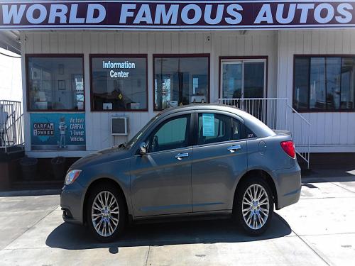 2013 Chrysler 200 Limited