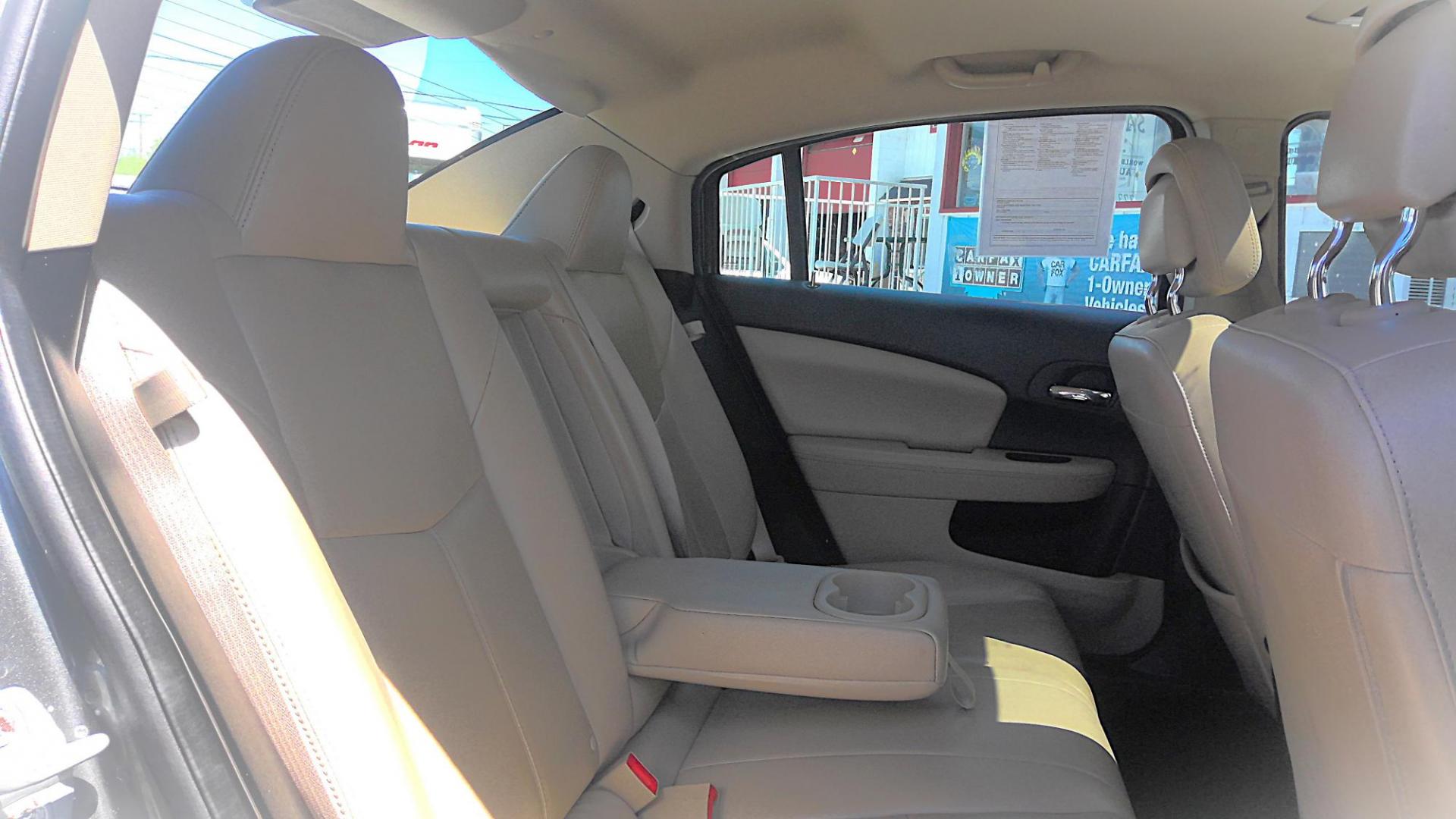2013 GRAY Chrysler 200 Limited (1C3CCBCG4DN) with an 3.6L V6 DOHC 24V FFV engine, 6-Speed Automatic transmission, located at 502 S. Riverside Avenue, Medford, OR, 97501, (541) 773-3136, 42.322803, -122.867477 - Photo#5