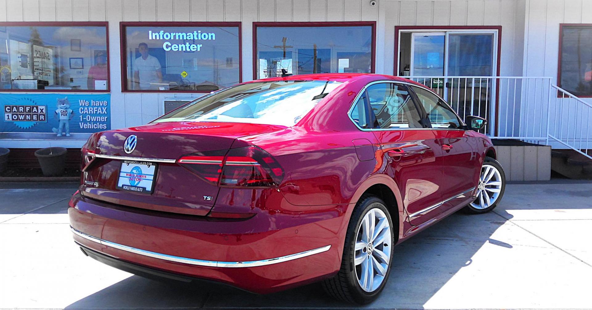 2018 RED Volkswagen Passat SEL Premium (1VWCA7A35JC) with an 2.0L L4 DOHC 16V engine, 6A transmission, located at 502 S. Riverside Avenue, Medford, OR, 97501, (541) 773-3136, 42.322803, -122.867477 - Photo#2