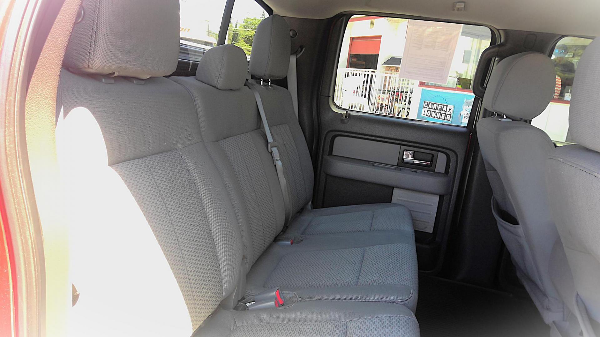 2014 RED Ford F-150 FX4 SuperCrew 5.5-ft. Bed 4WD (1FTFW1ET3EF) with an 3.5L V6 TURBO engine, 6-Speed Automatic transmission, located at 502 S. Riverside Avenue, Medford, OR, 97501, (541) 773-3136, 42.322803, -122.867477 - Photo#3