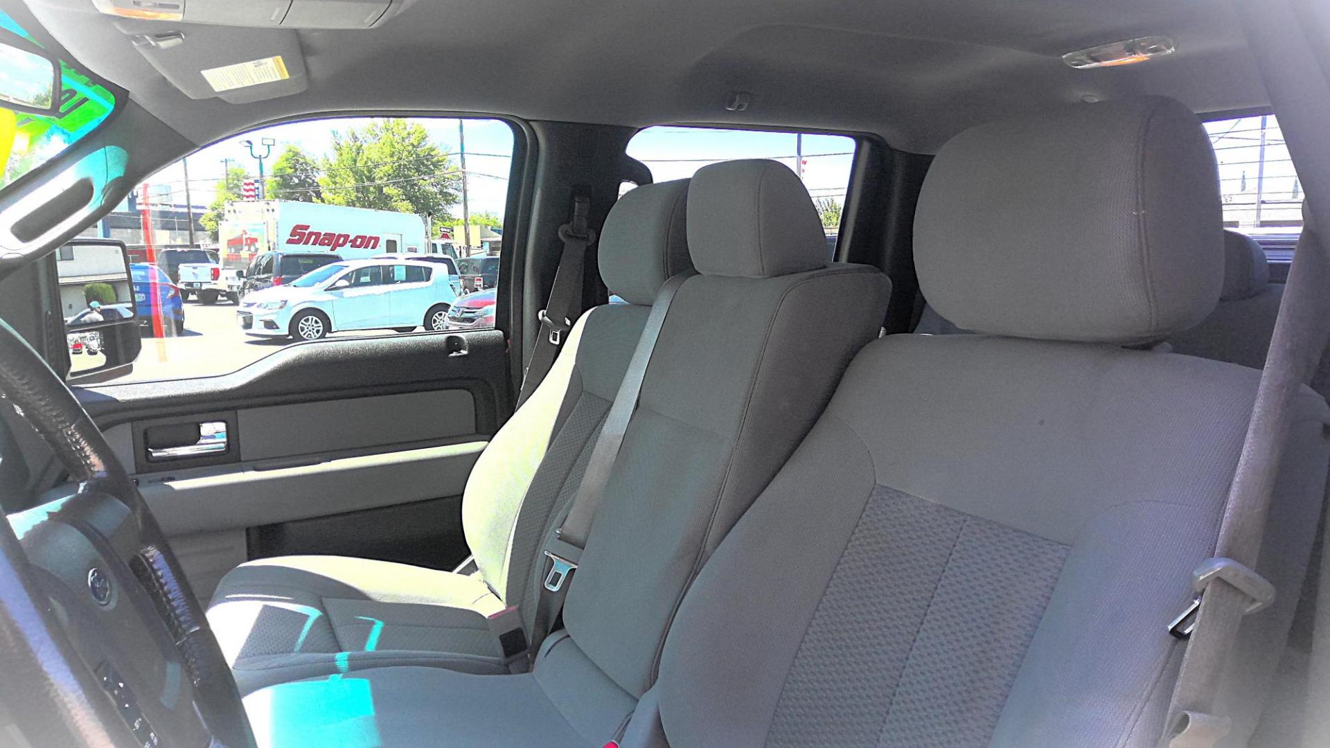 2014 RED Ford F-150 FX4 SuperCrew 5.5-ft. Bed 4WD (1FTFW1ET3EF) with an 3.5L V6 TURBO engine, 6-Speed Automatic transmission, located at 502 S. Riverside Avenue, Medford, OR, 97501, (541) 773-3136, 42.322803, -122.867477 - Photo#5