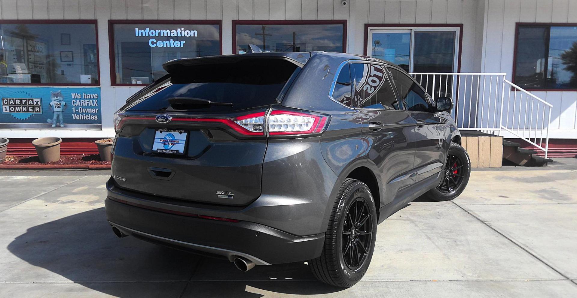 2018 GRAY Ford Edge SEL AWD (2FMPK4J91JB) with an 2.0L L4 DOHC 16V engine, 6A transmission, located at 502 S. Riverside Avenue, Medford, OR, 97501, (541) 773-3136, 42.322803, -122.867477 - Photo#2
