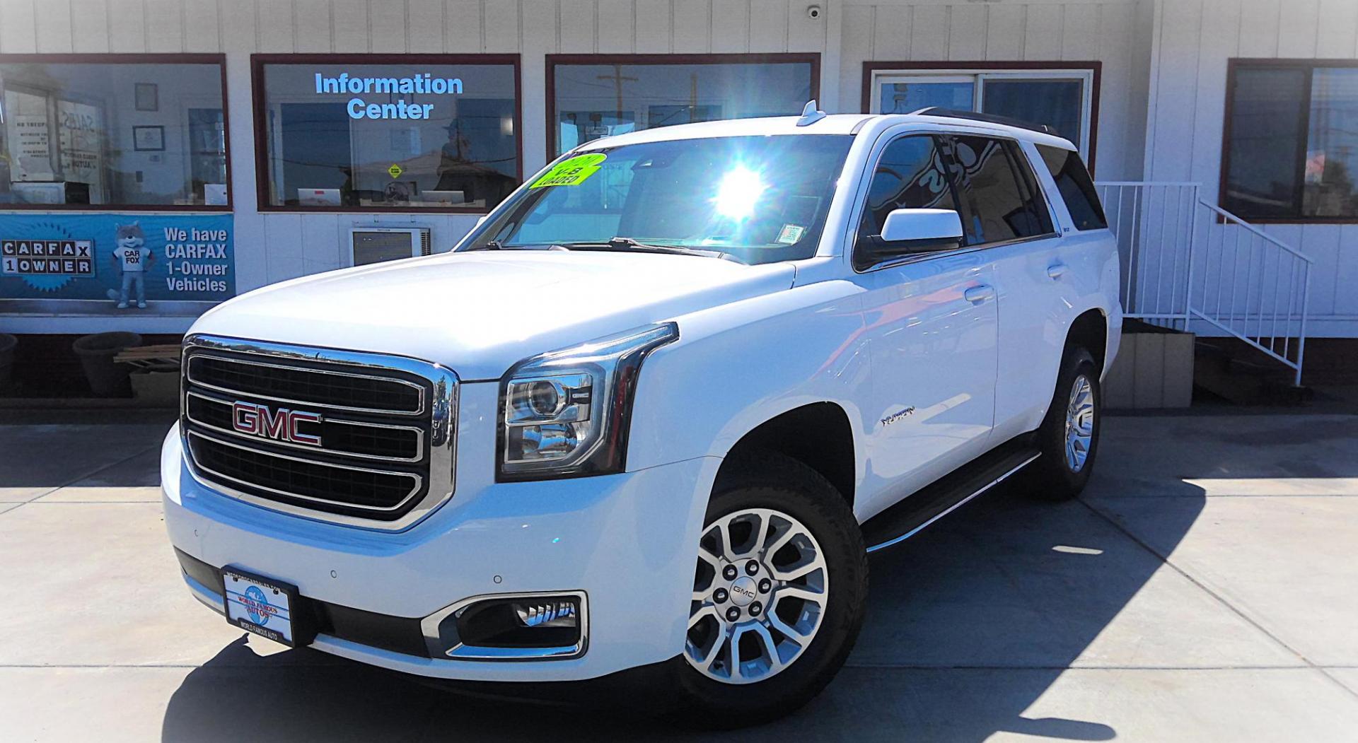 2020 WHITE GMC Yukon SLT 4WD (1GKS2BKC8LR) with an 5.3L V8 OHV 16V FFV engine, 6A transmission, located at 502 S. Riverside Avenue, Medford, OR, 97501, (541) 773-3136, 42.322803, -122.867477 - Photo#1