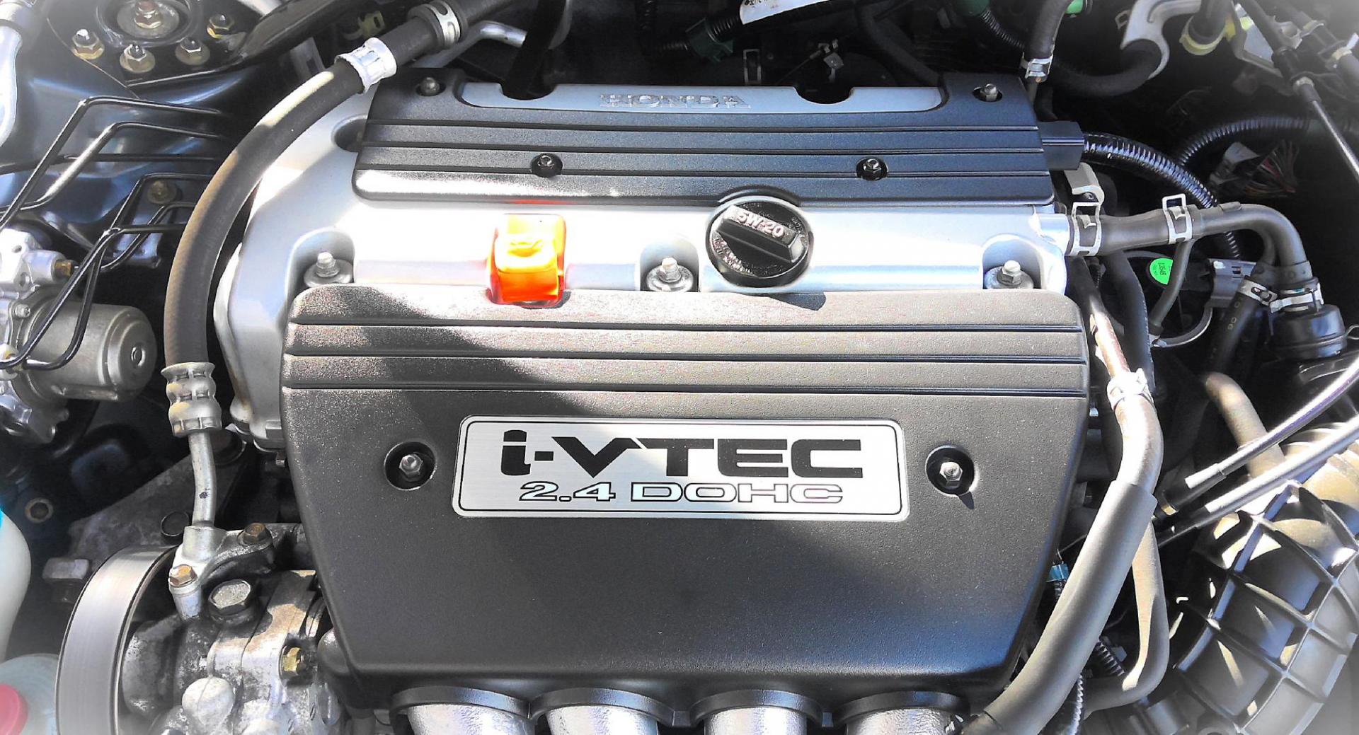 2005 GRAY Honda Accord EX Sedan AT (JHMCM56735C) with an 2.4L L4 DOHC 16V engine, 5-Speed Automatic transmission, located at 502 S. Riverside Avenue, Medford, OR, 97501, (541) 773-3136, 42.322803, -122.867477 - Photo#8