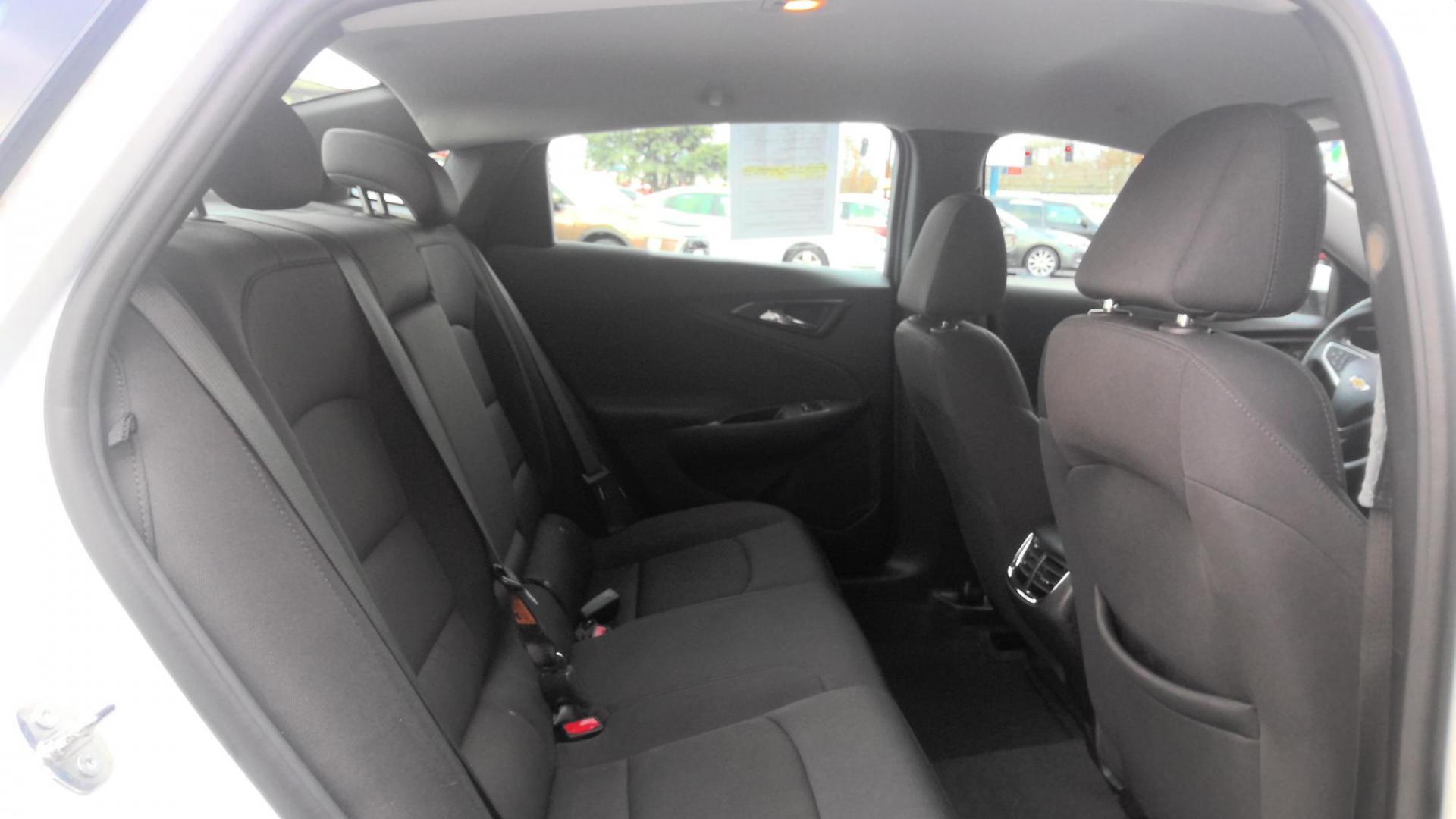 2023 WHITE Chevrolet Malibu 1LT (1G1ZD5ST1PF) with an 1.5L L4 DOHC 16V engine, 6A transmission, located at 502 S. Riverside Avenue, Medford, OR, 97501, (541) 773-3136, 42.322803, -122.867477 - Photo#5