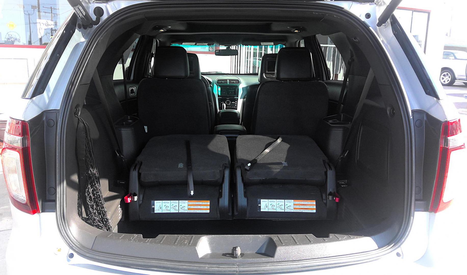2014 SILVER Ford Explorer Sport 4WD (1FM5K8GT8EG) with an 3.5L V6 DOHC 24V engine, 6-Speed Automatic transmission, located at 502 S. Riverside Avenue, Medford, OR, 97501, (541) 773-3136, 42.322803, -122.867477 - Photo#4