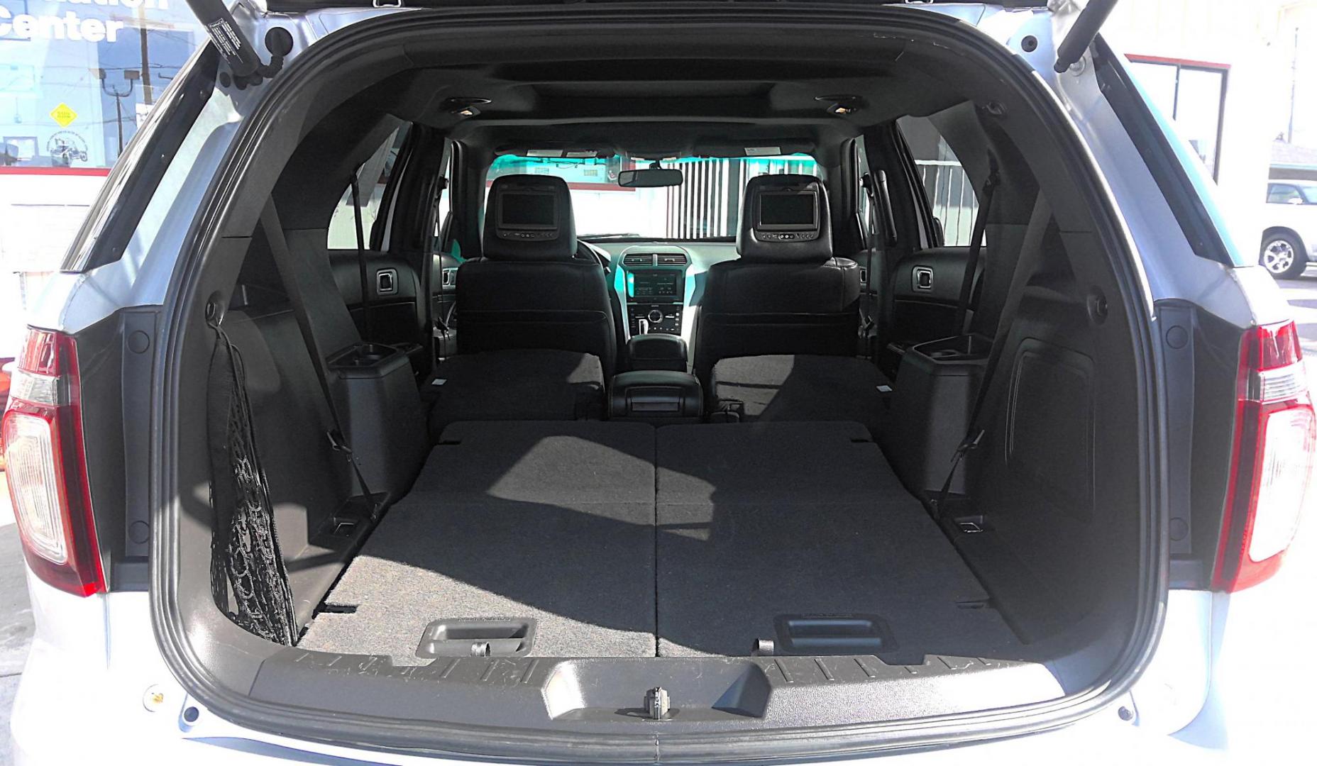 2014 SILVER Ford Explorer Sport 4WD (1FM5K8GT8EG) with an 3.5L V6 DOHC 24V engine, 6-Speed Automatic transmission, located at 502 S. Riverside Avenue, Medford, OR, 97501, (541) 773-3136, 42.322803, -122.867477 - Photo#6