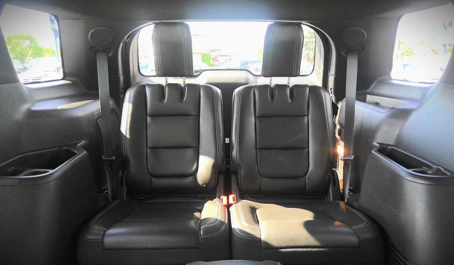 2014 SILVER Ford Explorer Sport 4WD (1FM5K8GT8EG) with an 3.5L V6 DOHC 24V engine, 6-Speed Automatic transmission, located at 502 S. Riverside Avenue, Medford, OR, 97501, (541) 773-3136, 42.322803, -122.867477 - Photo#7