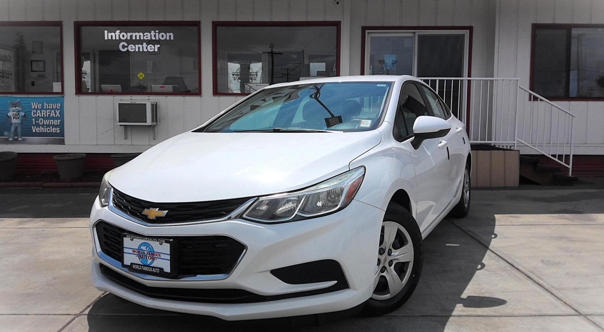 2017 WHITE Chevrolet Cruze LS Auto (3G1BC5SM4HS) with an 1.4L L4 DOHC 16V TURBO engine, 6A transmission, located at 502 S. Riverside Avenue, Medford, OR, 97501, (541) 773-3136, 42.322803, -122.867477 - Photo#1
