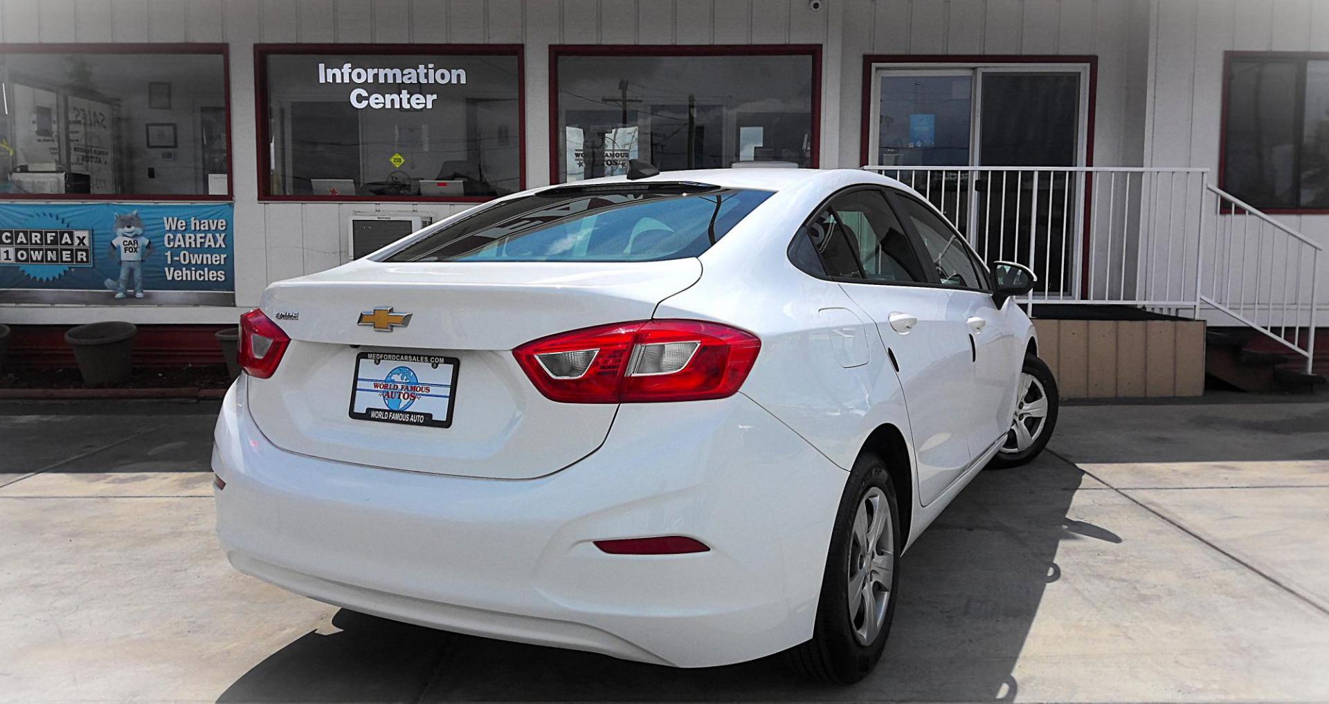2017 WHITE Chevrolet Cruze LS Auto (3G1BC5SM4HS) with an 1.4L L4 DOHC 16V TURBO engine, 6A transmission, located at 502 S. Riverside Avenue, Medford, OR, 97501, (541) 773-3136, 42.322803, -122.867477 - Photo#2