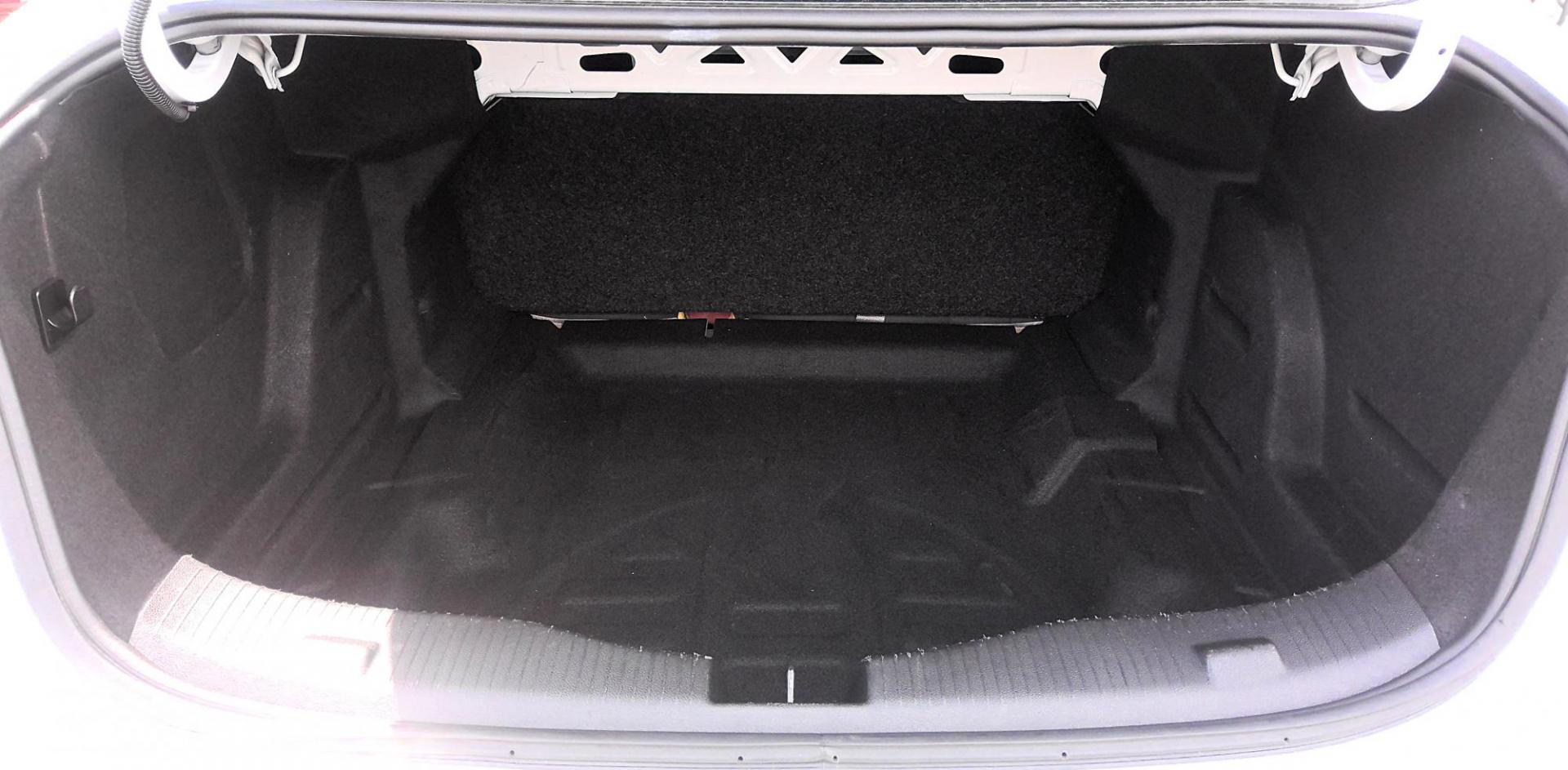 2017 WHITE Chevrolet Cruze LS Auto (3G1BC5SM4HS) with an 1.4L L4 DOHC 16V TURBO engine, 6A transmission, located at 502 S. Riverside Avenue, Medford, OR, 97501, (541) 773-3136, 42.322803, -122.867477 - Photo#3
