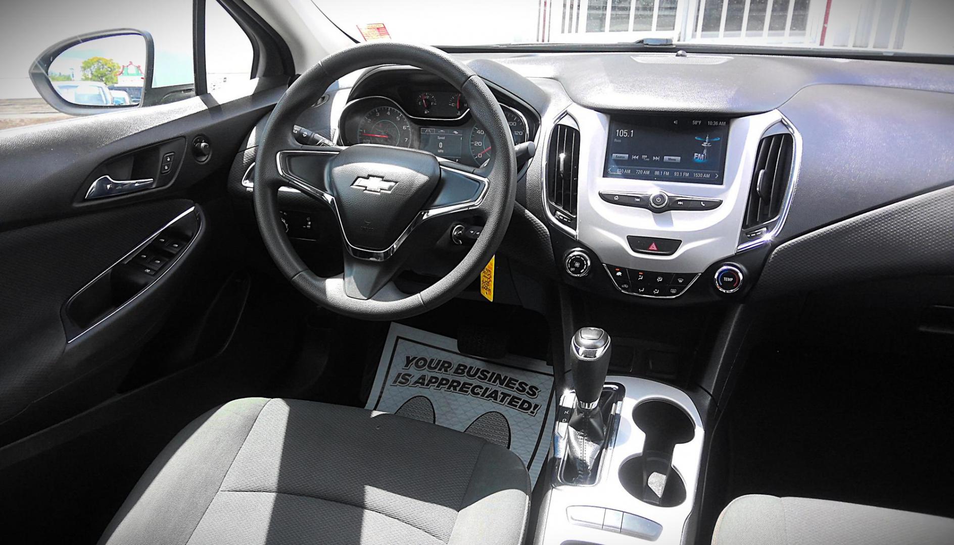 2017 WHITE Chevrolet Cruze LS Auto (3G1BC5SM4HS) with an 1.4L L4 DOHC 16V TURBO engine, 6A transmission, located at 502 S. Riverside Avenue, Medford, OR, 97501, (541) 773-3136, 42.322803, -122.867477 - Photo#7