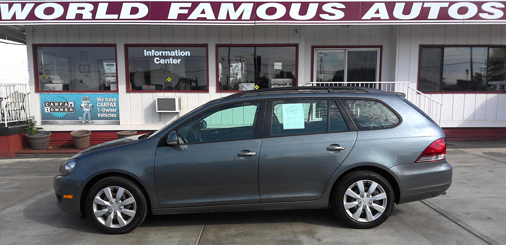 2012 GRAY Volkswagen Jetta SportWagen 2.5L SE PZEV (3VWPP7AJ7CM) with an 2.5L L5 DOHC 20V engine, 6-Speed Automatic transmission, located at 502 S. Riverside Avenue, Medford, OR, 97501, (541) 773-3136, 42.322803, -122.867477 - Photo#0