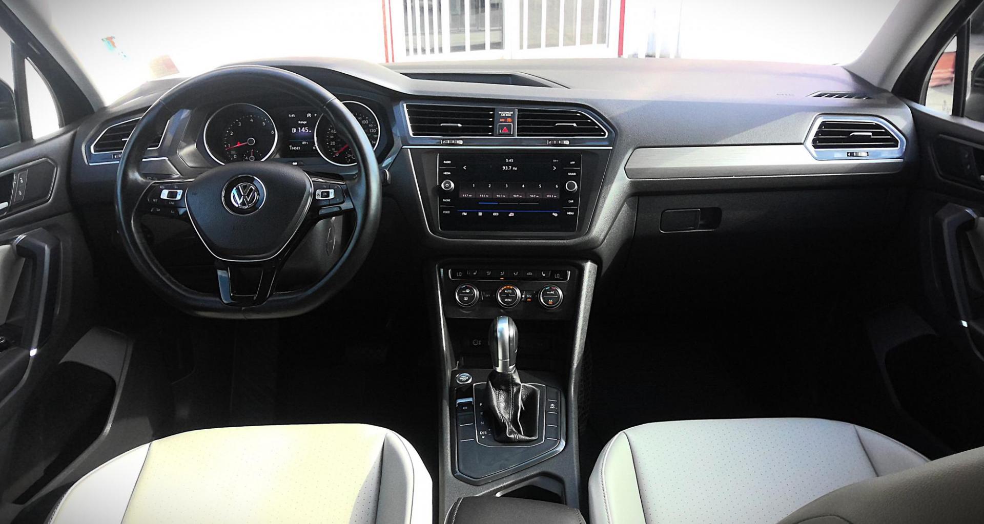2018 BLACK Volkswagen Tiguan SE (3VV3B7AX3JM) with an 2.0L L4 DOHC 16V TURBO engine, 8A transmission, located at 502 S. Riverside Avenue, Medford, OR, 97501, (541) 773-3136, 42.322803, -122.867477 - Photo#11
