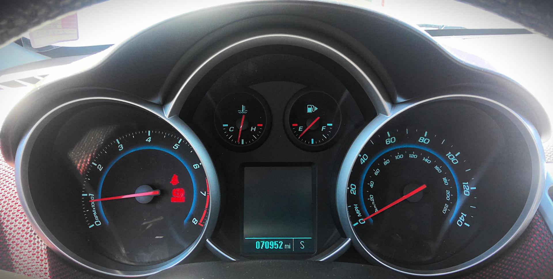 2014 RED Chevrolet Cruze 1LT Manual (1G1PD5SBXE7) with an 1.4L L4 DOHC 16V TURBO engine, 6-Speed Manual transmission, located at 502 S. Riverside Avenue, Medford, OR, 97501, (541) 773-3136, 42.322803, -122.867477 - Photo#8
