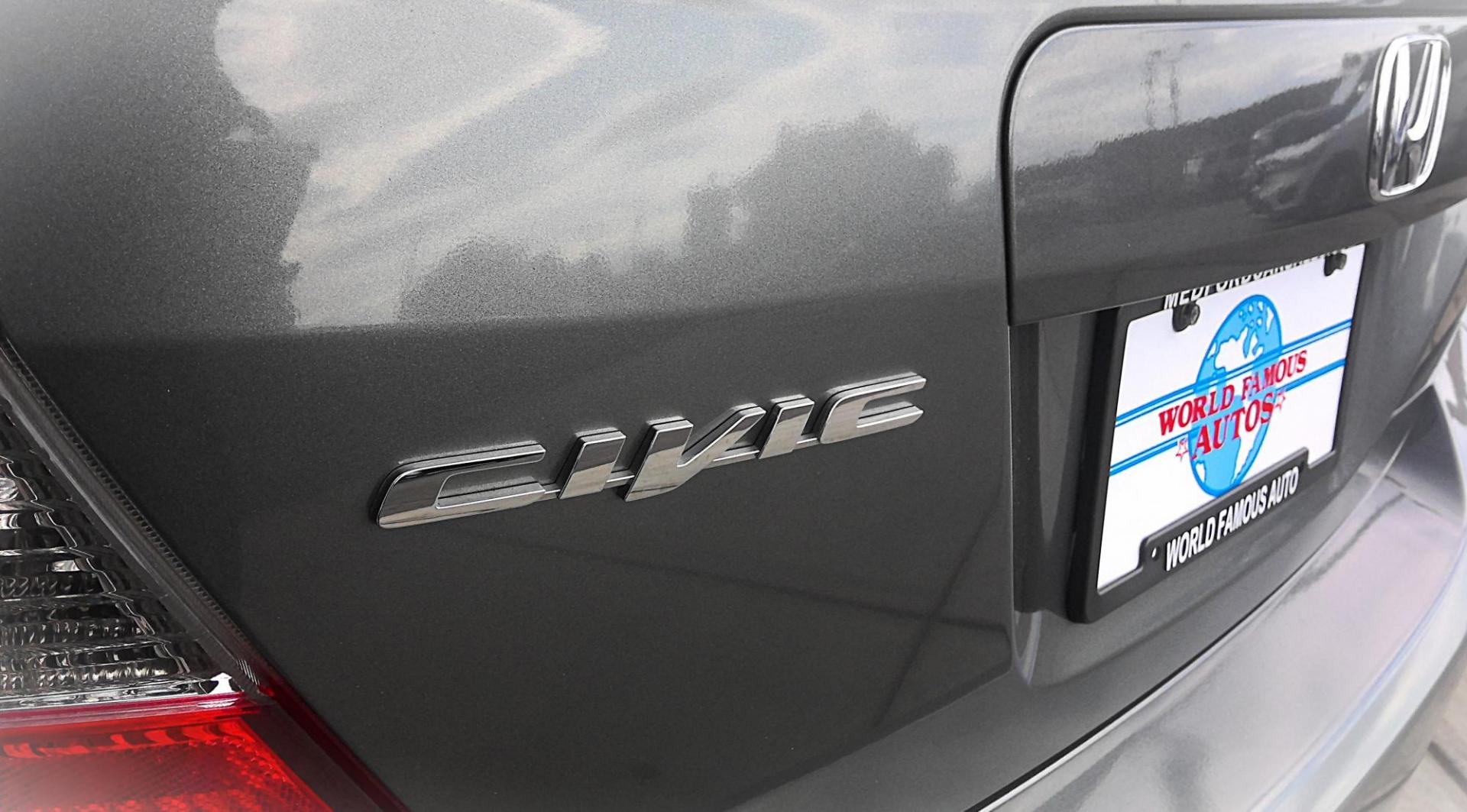 2012 GRAY Honda Civic HF Sedan 5-Speed AT (2HGFB2F6XCH) with an 1.8L L4 SOHC 16V engine, 5-Speed Automatic transmission, located at 502 S. Riverside Avenue, Medford, OR, 97501, (541) 773-3136, 42.322803, -122.867477 - Photo#3