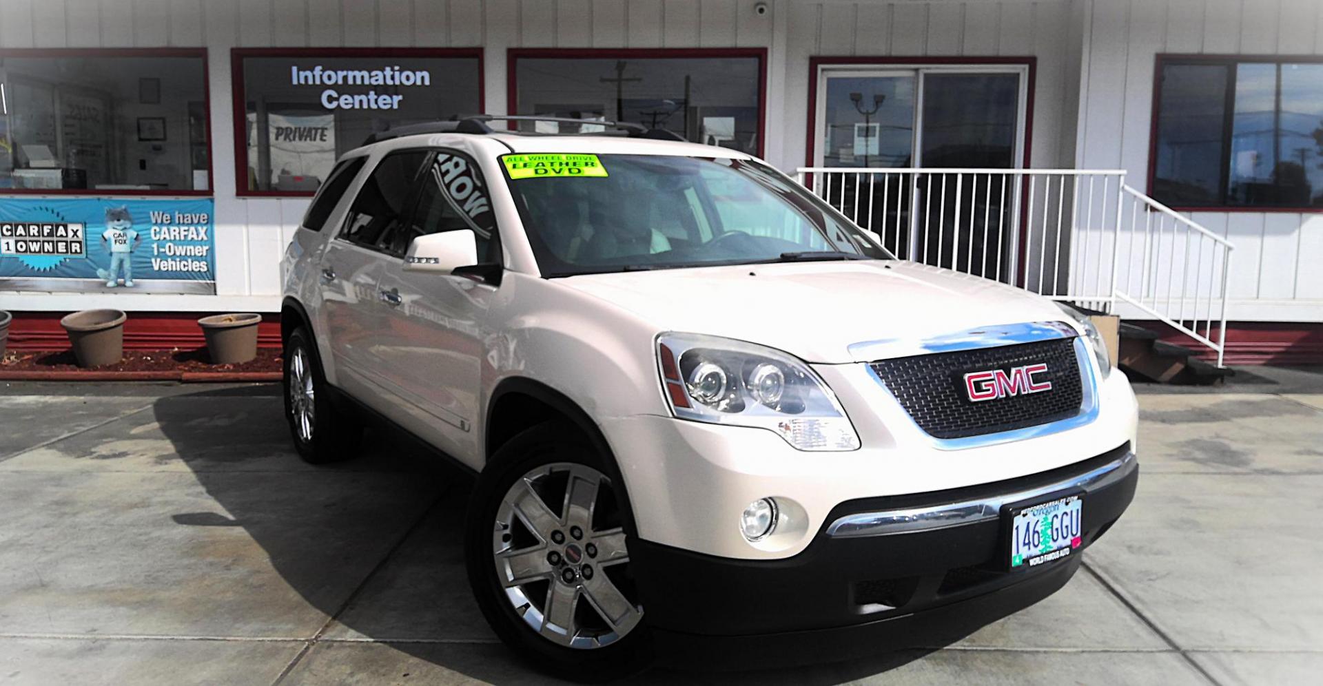 2010 WHITE GMC Acadia SLT-2 FWD (1GKLVNED0AJ) with an 3.6L V6 DOHC 24V engine, 6-Speed Automatic transmission, located at 502 S. Riverside Avenue, Medford, OR, 97501, (541) 773-3136, 42.322803, -122.867477 - Photo#1