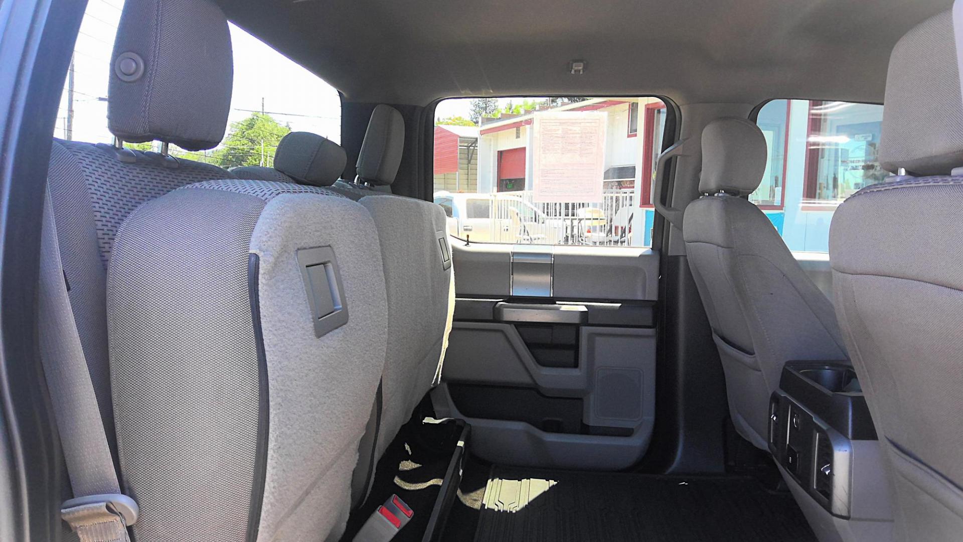 2018 BLACK Ford F-150 XLT SuperCrew 5.5-ft. Bed 4WD (1FTEW1EG7JK) with an 3.5L V6 TURBO engine, 6A transmission, located at 502 S. Riverside Avenue, Medford, OR, 97501, (541) 773-3136, 42.322803, -122.867477 - Photo#6