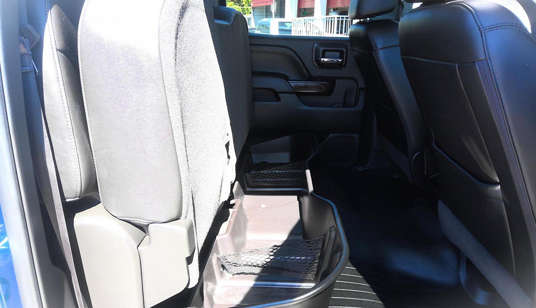 2016 BLUE GMC Sierra 1500 SLT Crew Cab Long Box 4WD (3GTU2NEJXGG) with an 6.2L V8 OHV 16V engine, 6A transmission, located at 502 S. Riverside Avenue, Medford, OR, 97501, (541) 773-3136, 42.322803, -122.867477 - Photo#6