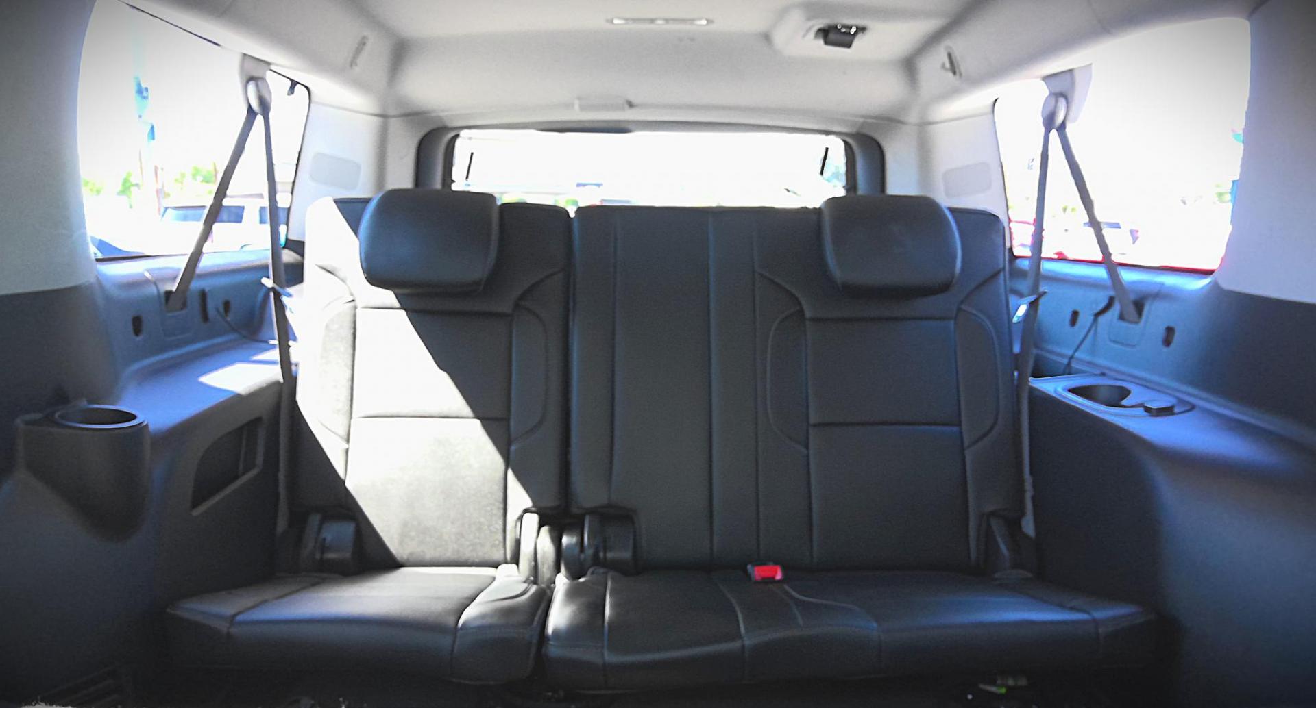 2015 SILVER GMC Yukon XL SLT 1/2 Ton 4WD (1GKS2HKC3FR) with an 5.3L V8 OHV 16V engine, 6-Speed Automatic transmission, located at 502 S. Riverside Avenue, Medford, OR, 97501, (541) 773-3136, 42.322803, -122.867477 - Photo#9