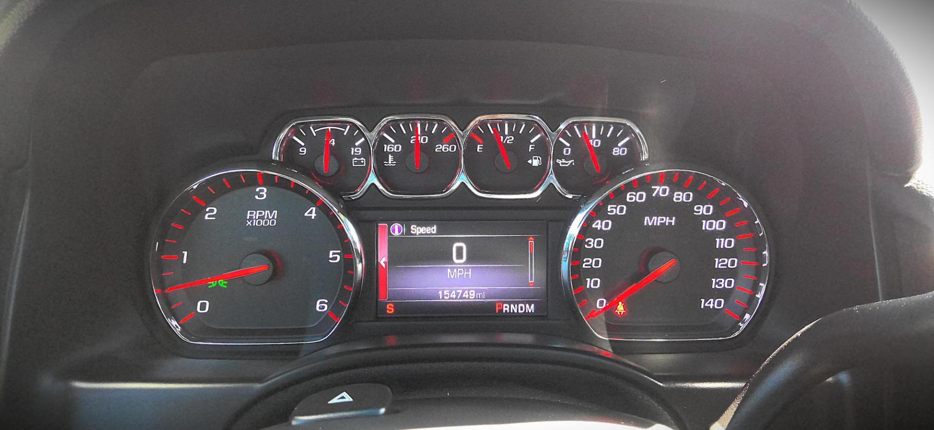 2015 SILVER GMC Yukon XL SLT 1/2 Ton 4WD (1GKS2HKC3FR) with an 5.3L V8 OHV 16V engine, 6-Speed Automatic transmission, located at 502 S. Riverside Avenue, Medford, OR, 97501, (541) 773-3136, 42.322803, -122.867477 - Photo#20