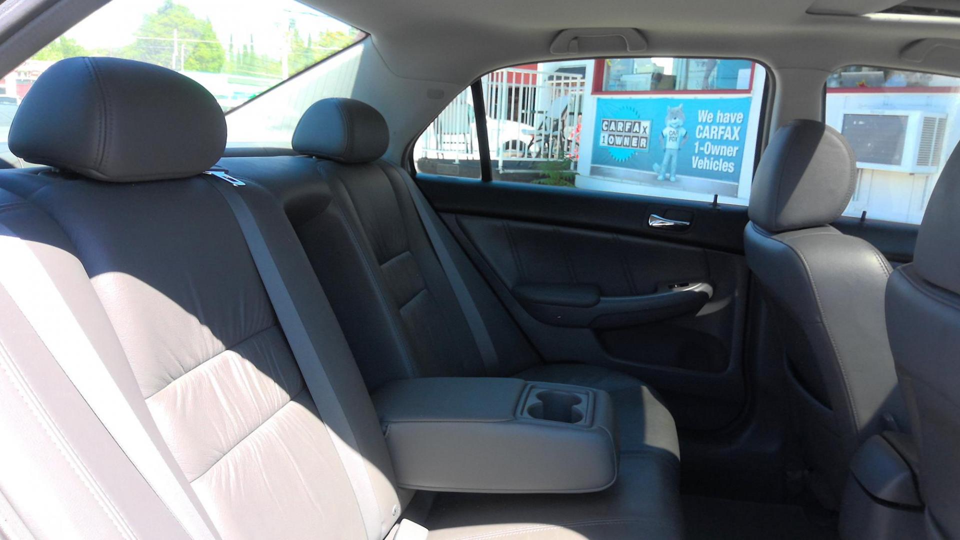 2004 GRAY Honda Accord EX V-6 Sedan AT with Navigation System and XM Radi (1HGCM66854A) with an 3.0L V6 SOHC 24V engine, 5-Speed Automatic Overdrive transmission, located at 502 S. Riverside Avenue, Medford, OR, 97501, (541) 773-3136, 42.322803, -122.867477 - Photo#6