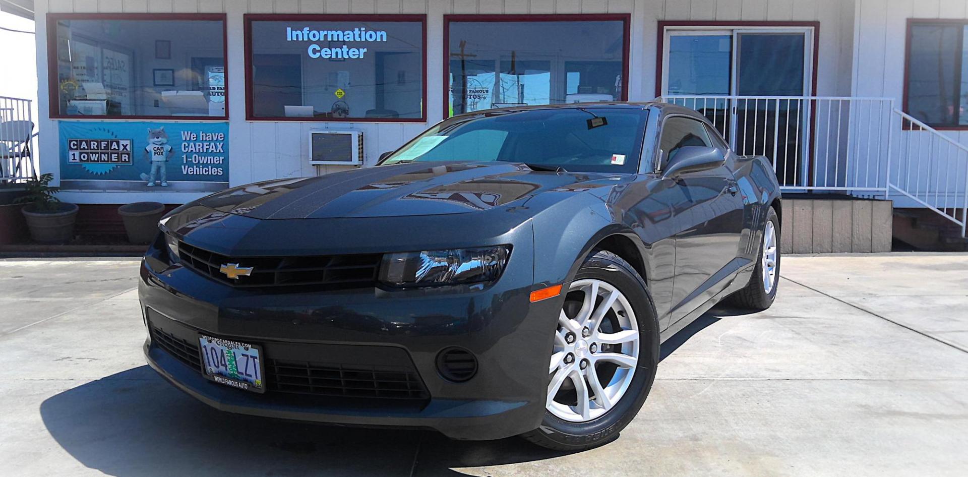 2015 GRAY Chevrolet Camaro 2LS Coupe (2G1FB1E3XF9) with an 3.6L V6 DOHC 24V FFV engine, 6-Speed Automatic transmission, located at 502 S. Riverside Avenue, Medford, OR, 97501, (541) 773-3136, 42.322803, -122.867477 - Photo#1
