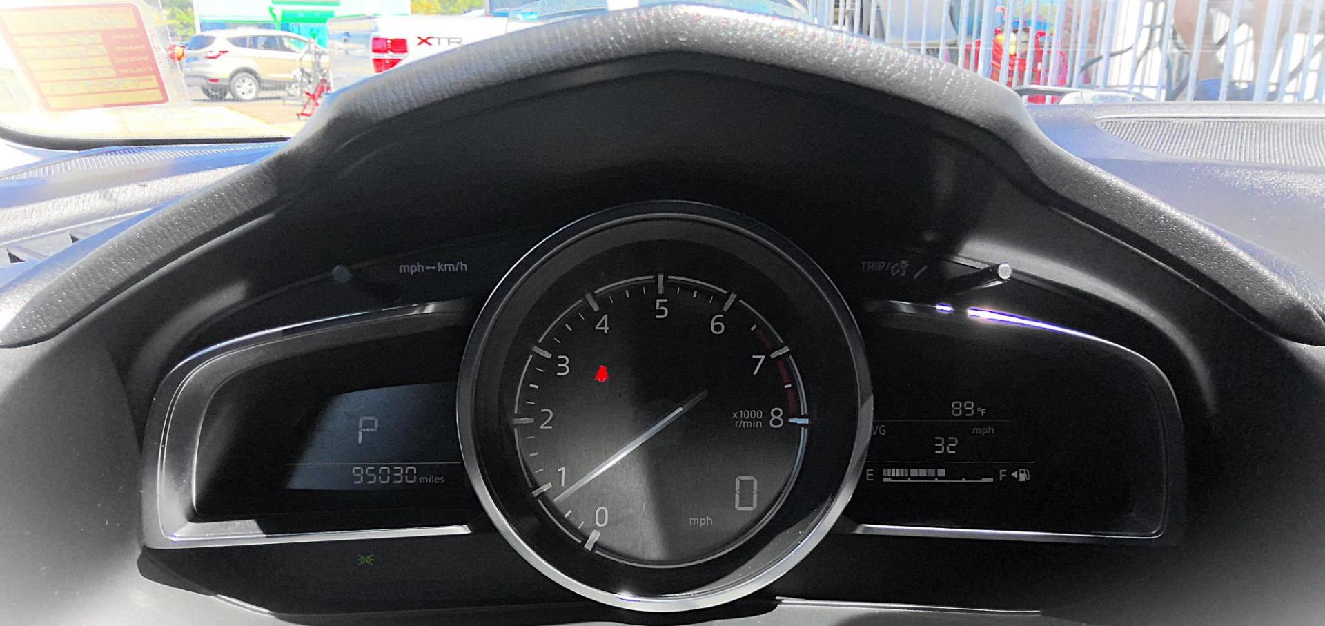 2017 GRAY Mazda MAZDA3 s Grand Touring AT 5-Door (JM1BN1M35H1) with an 2.5L L4 DOHC 16V engine, 6A transmission, located at 502 S. Riverside Avenue, Medford, OR, 97501, (541) 773-3136, 42.322803, -122.867477 - Photo#17