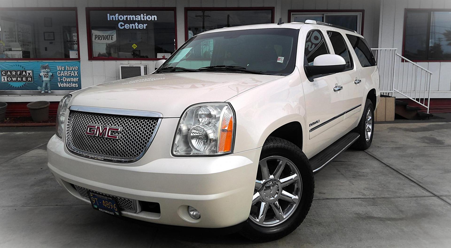 2013 WHITE GMC Yukon Denali XL 4WD (1GKS2MEF6DR) with an 6.2L V8 OHV 16V engine, 6-Speed Automatic transmission, located at 502 S. Riverside Avenue, Medford, OR, 97501, (541) 773-3136, 42.322803, -122.867477 - Photo#1
