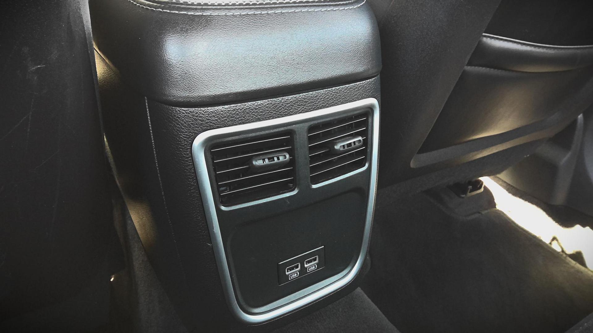 2017 BLACK Dodge Charger SXT AWD (2C3CDXJG1HH) with an 3.6L V6 DOHC 24V engine, 8A transmission, located at 502 S. Riverside Avenue, Medford, OR, 97501, (541) 773-3136, 42.322803, -122.867477 - Photo#8