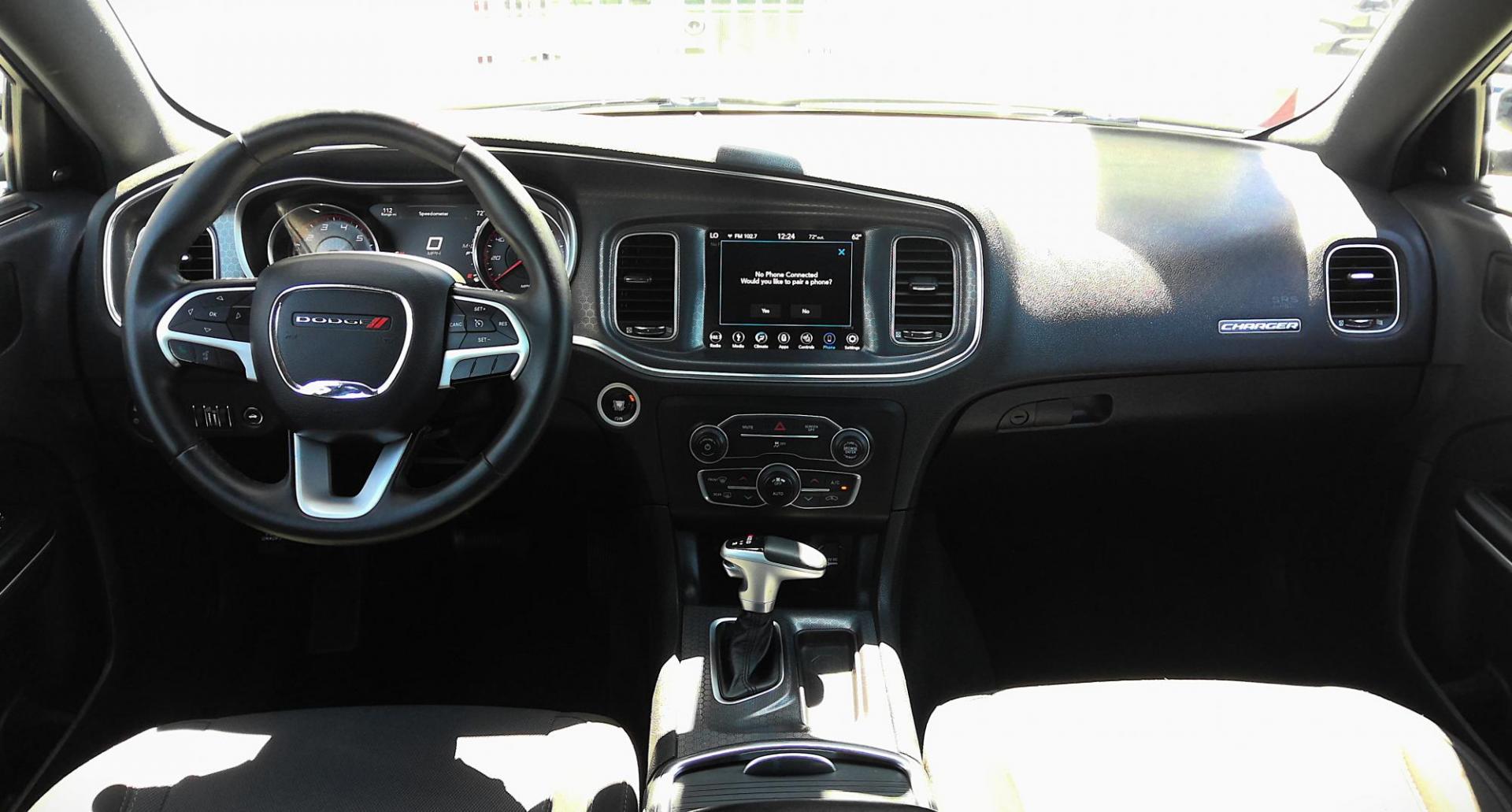 2017 BLACK Dodge Charger SXT AWD (2C3CDXJG1HH) with an 3.6L V6 DOHC 24V engine, 8A transmission, located at 502 S. Riverside Avenue, Medford, OR, 97501, (541) 773-3136, 42.322803, -122.867477 - Photo#9