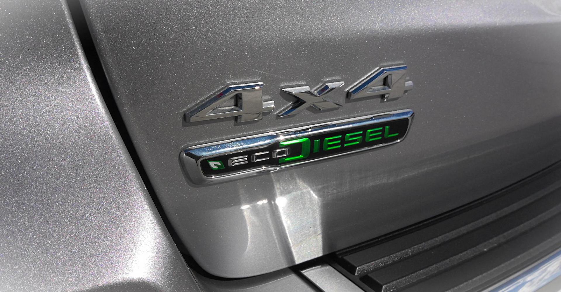 2014 GRAY Jeep Grand Cherokee Overland 4WD (1C4RJFCM3EC) with an 3.0L V6 DOHC 24V DIESEL engine, 5-Speed Automatic transmission, located at 502 S. Riverside Avenue, Medford, OR, 97501, (541) 773-3136, 42.322803, -122.867477 - Photo#3