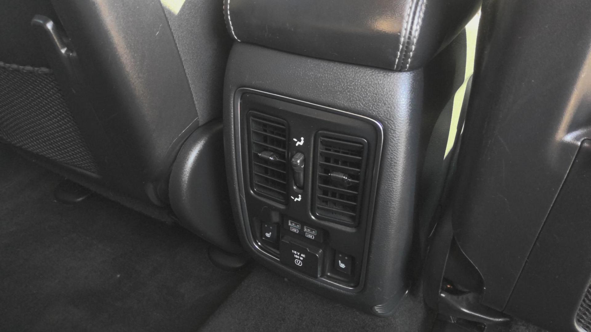 2018 WHITE Dodge Durango Citadel AWD (1C4RDJEGXJC) with an 3.6L V6 DOHC 24V engine, 8A transmission, located at 502 S. Riverside Avenue, Medford, OR, 97501, (541) 773-3136, 42.322803, -122.867477 - Photo#11