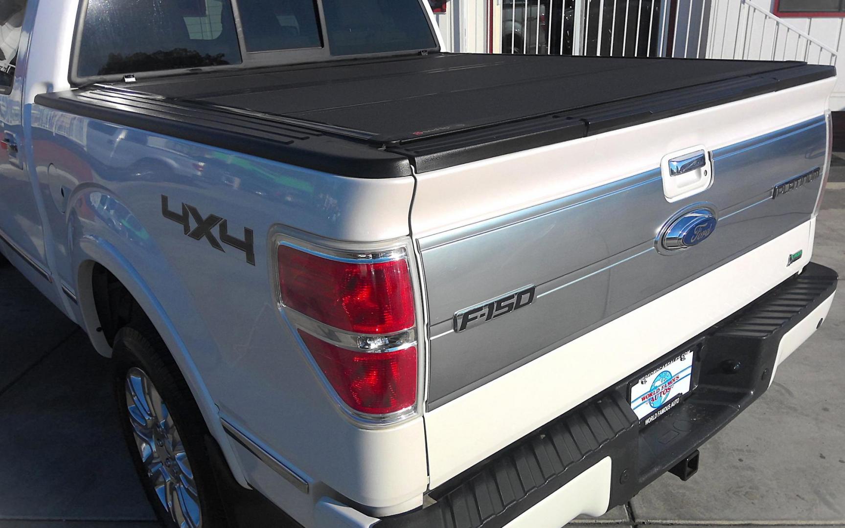 2010 WHITE Ford F-150 Lariat SuperCrew 5.5-ft. Bed 4WD (1FTFW1EV3AF) with an 5.4L V8 SOHC 24V FFV engine, 4-Speed Automatic transmission, located at 502 S. Riverside Avenue, Medford, OR, 97501, (541) 773-3136, 42.322803, -122.867477 - Photo#4