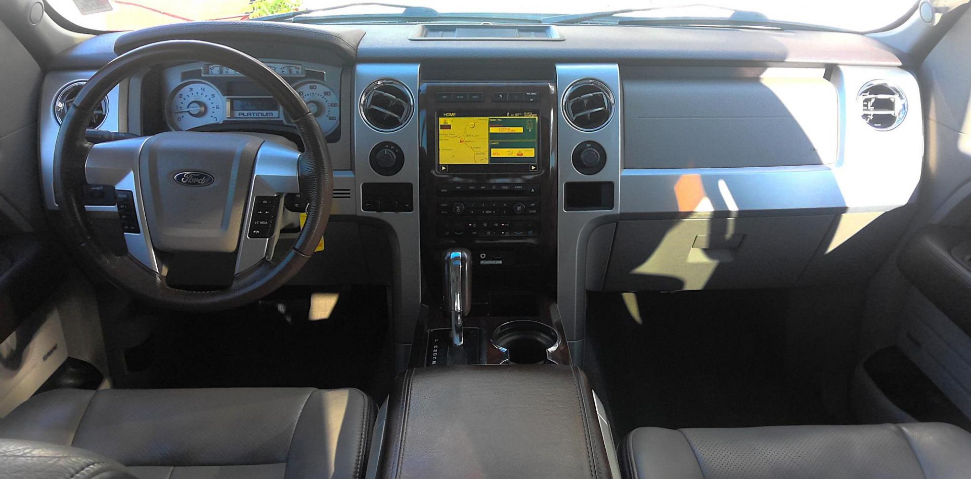 2010 WHITE Ford F-150 Lariat SuperCrew 5.5-ft. Bed 4WD (1FTFW1EV3AF) with an 5.4L V8 SOHC 24V FFV engine, 4-Speed Automatic transmission, located at 502 S. Riverside Avenue, Medford, OR, 97501, (541) 773-3136, 42.322803, -122.867477 - Photo#11
