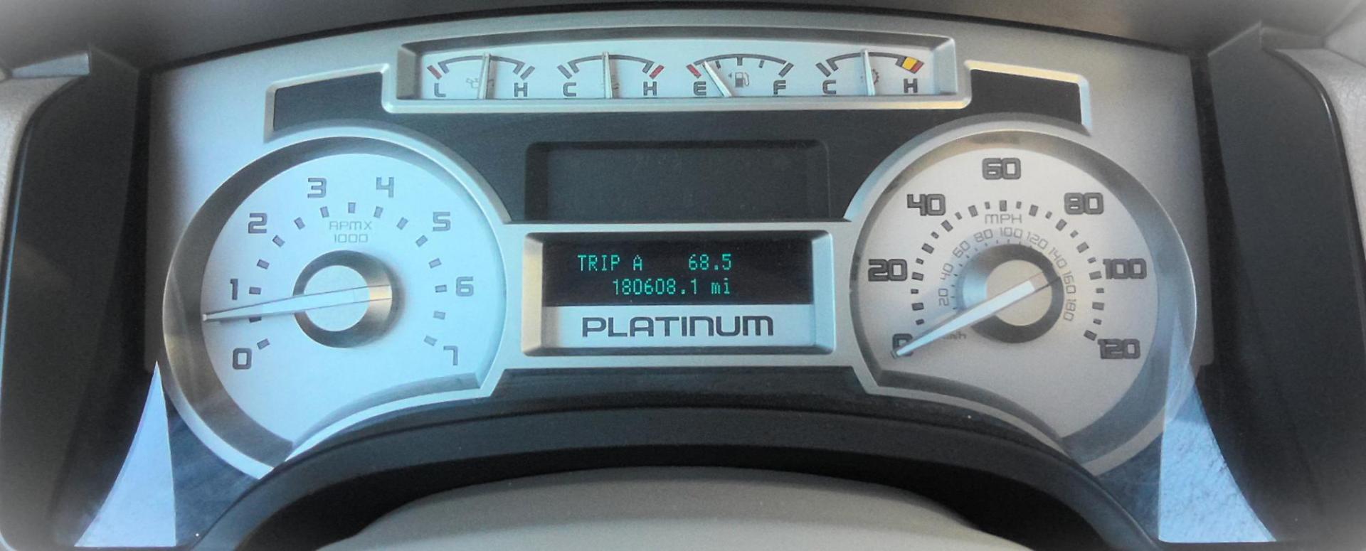 2010 WHITE Ford F-150 Lariat SuperCrew 5.5-ft. Bed 4WD (1FTFW1EV3AF) with an 5.4L V8 SOHC 24V FFV engine, 4-Speed Automatic transmission, located at 502 S. Riverside Avenue, Medford, OR, 97501, (541) 773-3136, 42.322803, -122.867477 - Photo#16