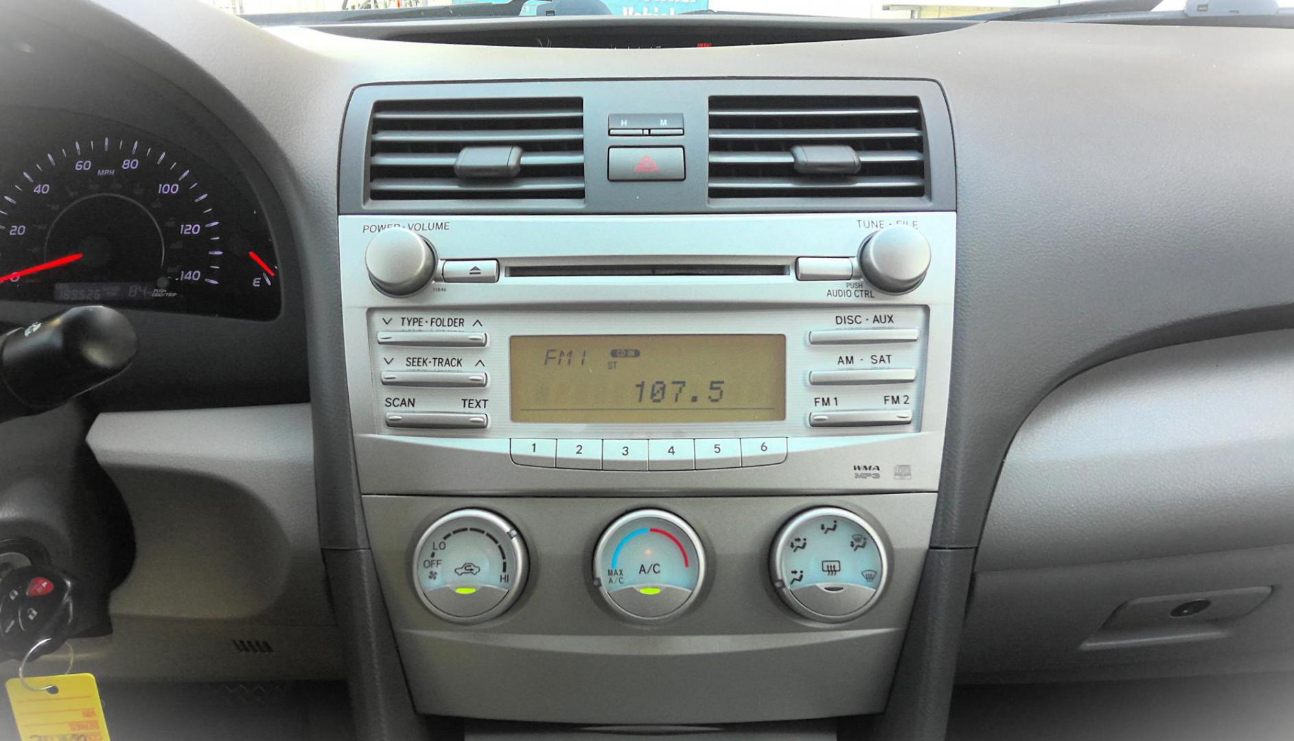 2011 WHITE Toyota Camry SE 6-Spd MT (4T1BF3EK6BU) with an 2.5L L4 DOHC 16V engine, 6-Speed Manual transmission, located at 502 S. Riverside Avenue, Medford, OR, 97501, (541) 773-3136, 42.322803, -122.867477 - Photo#7