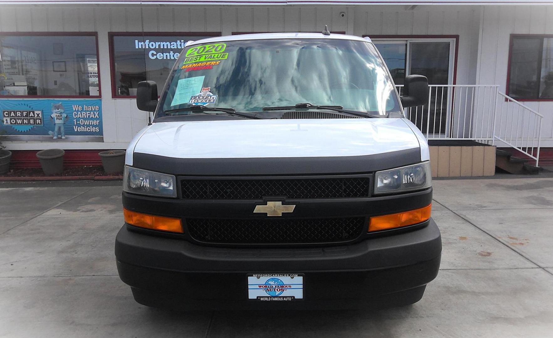 2020 WHITE Chevrolet Express 2500 Cargo (1GCWGAFP5L1) with an 4.3L V6 engine, 6A transmission, located at 502 S. Riverside Avenue, Medford, OR, 97501, (541) 773-3136, 42.322803, -122.867477 - Photo#1