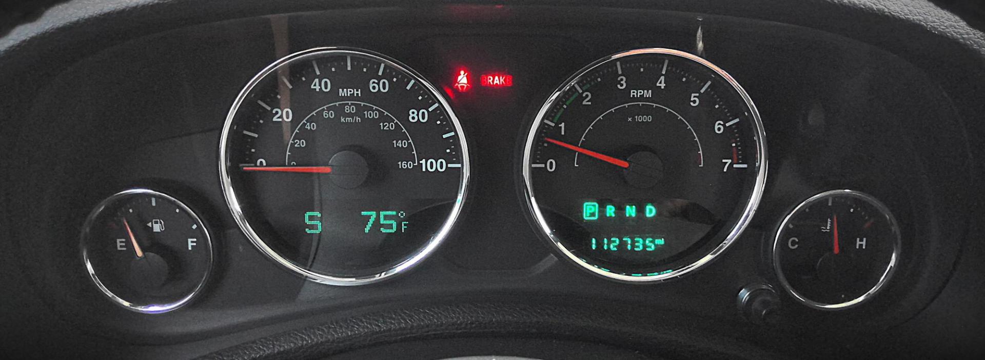 2016 WHITE Jeep Wrangler Unlimited Sport 4WD (1C4BJWDG0GL) with an 3.6L V6 DOHC 24V FFV engine, located at 502 S. Riverside Avenue, Medford, OR, 97501, (541) 773-3136, 42.322803, -122.867477 - Photo#12