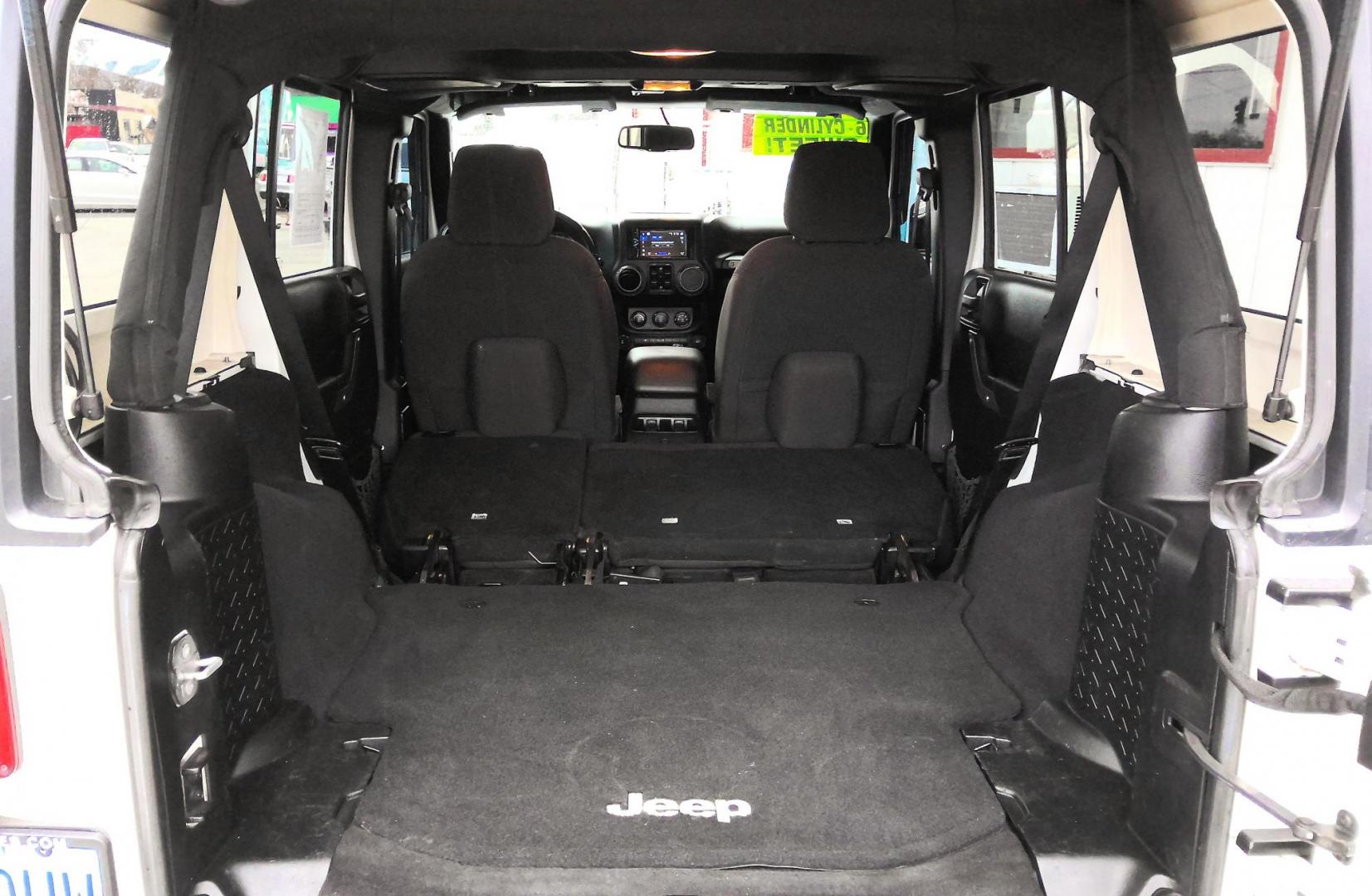 2016 WHITE Jeep Wrangler Unlimited Sport 4WD (1C4BJWDG0GL) with an 3.6L V6 DOHC 24V FFV engine, located at 502 S. Riverside Avenue, Medford, OR, 97501, (541) 773-3136, 42.322803, -122.867477 - Photo#5