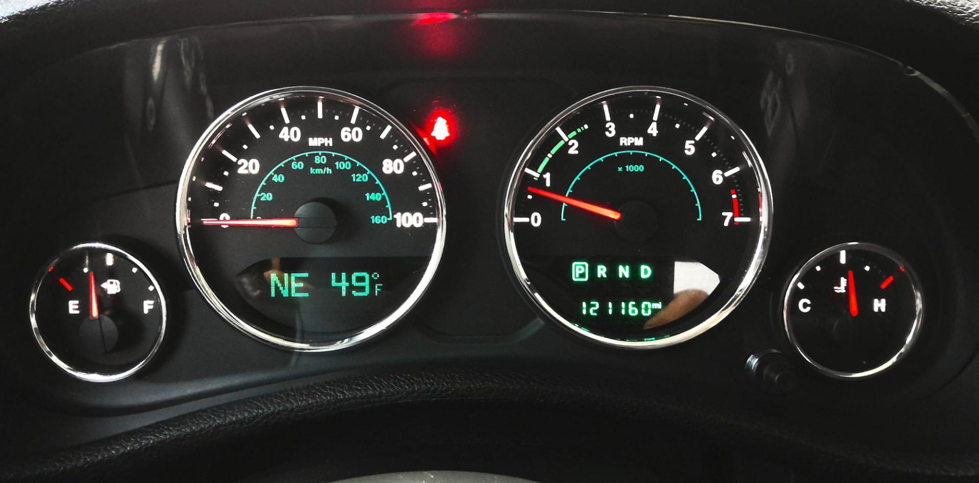 2016 WHITE Jeep Wrangler Unlimited Sport 4WD (1C4BJWDG0GL) with an 3.6L V6 DOHC 24V FFV engine, located at 502 S. Riverside Avenue, Medford, OR, 97501, (541) 773-3136, 42.322803, -122.867477 - Photo#16