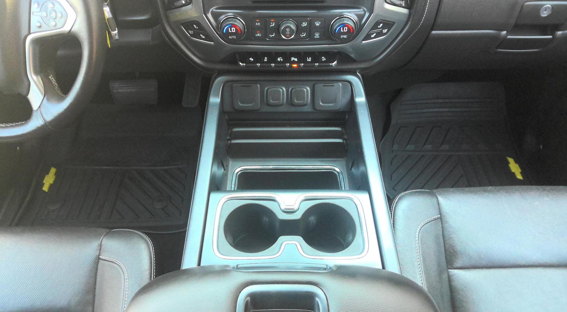 2014 BLUE Chevrolet Silverado 1500 1LZ Crew Cab 4WD (3GCUKSECXEG) with an 5.3L V8 OHV 16V engine, 6-Speed Automatic transmission, located at 502 S. Riverside Avenue, Medford, OR, 97501, (541) 773-3136, 42.322803, -122.867477 - Photo#10