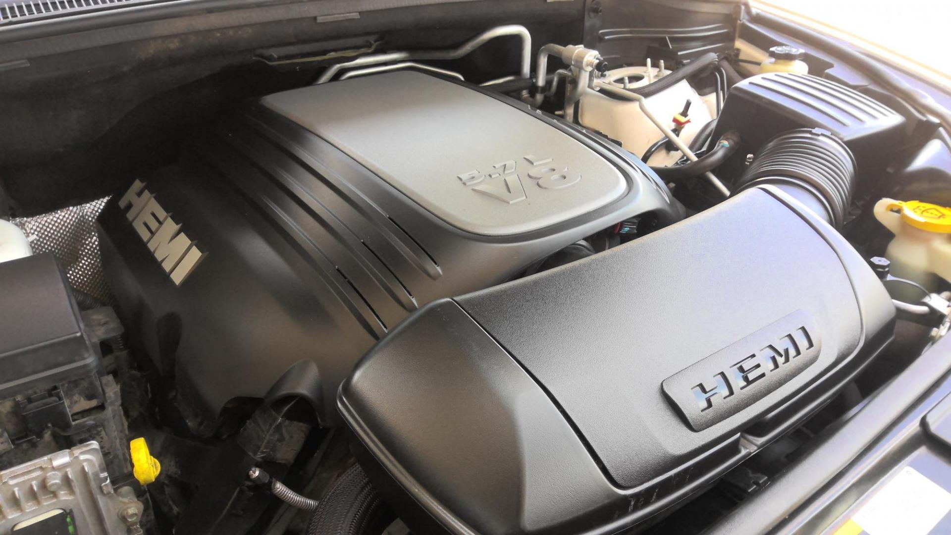 2014 WHITE Dodge Durango R/T AWD (1C4SDJCT6EC) with an 5.7L V8 OHV 16V engine, 8-Speed Automatic transmission, located at 502 S. Riverside Avenue, Medford, OR, 97501, (541) 773-3136, 42.322803, -122.867477 - Photo#13