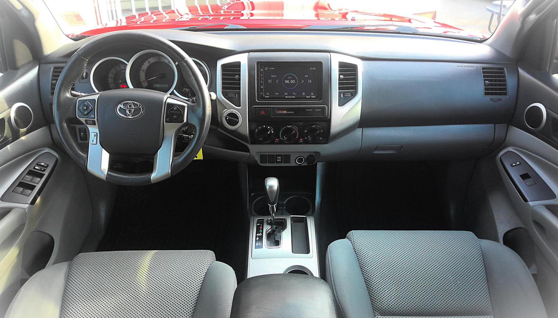 2015 RED Toyota Tacoma Double Cab V6 6MT 4WD (3TMLU4EN5FM) with an 4.0L V6 DOHC 24V engine, 6-Speed Manual transmission, located at 502 S. Riverside Avenue, Medford, OR, 97501, (541) 773-3136, 42.322803, -122.867477 - Photo#8