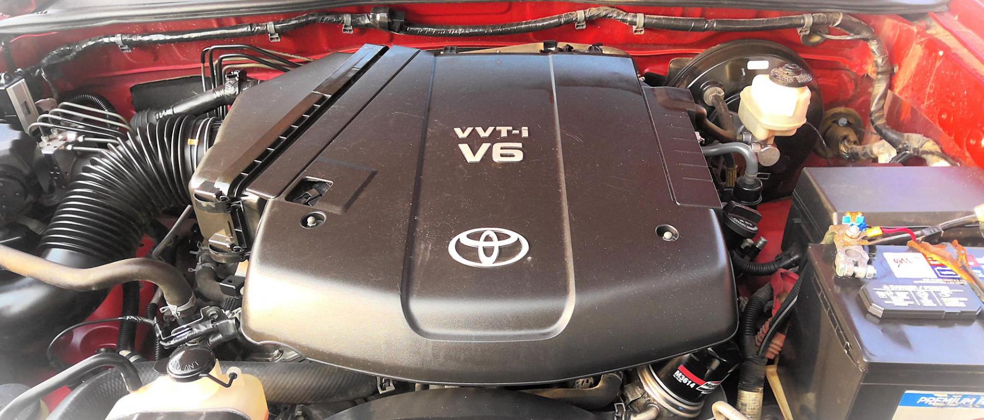 2015 RED Toyota Tacoma Double Cab V6 6MT 4WD (3TMLU4EN5FM) with an 4.0L V6 DOHC 24V engine, 6-Speed Manual transmission, located at 502 S. Riverside Avenue, Medford, OR, 97501, (541) 773-3136, 42.322803, -122.867477 - Photo#14